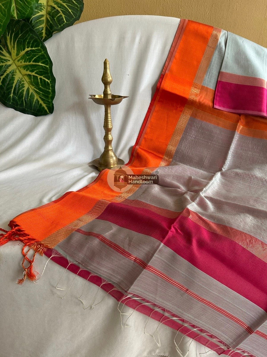 Grey Ganga Jamuna Border Saree 038