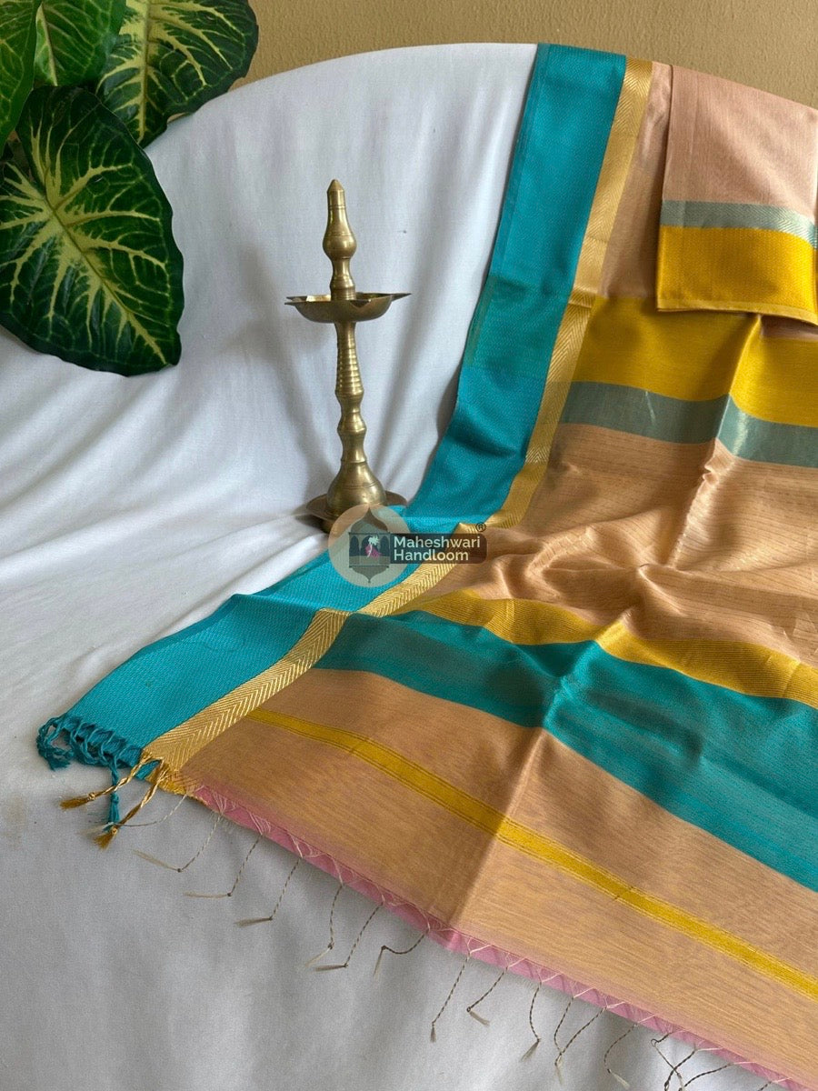 Light Peach Ganga Jamuna Border Saree 020