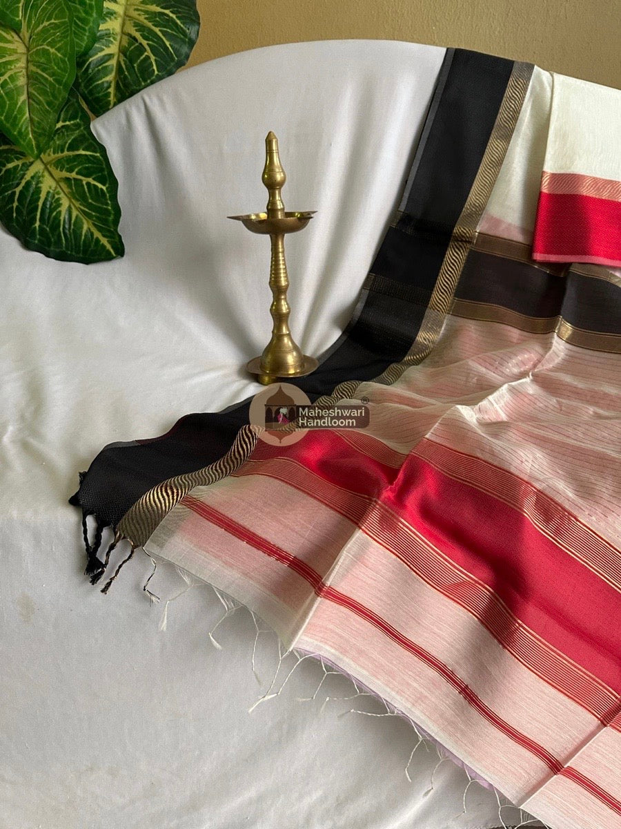 White Ganga Jamuna Border Saree 032