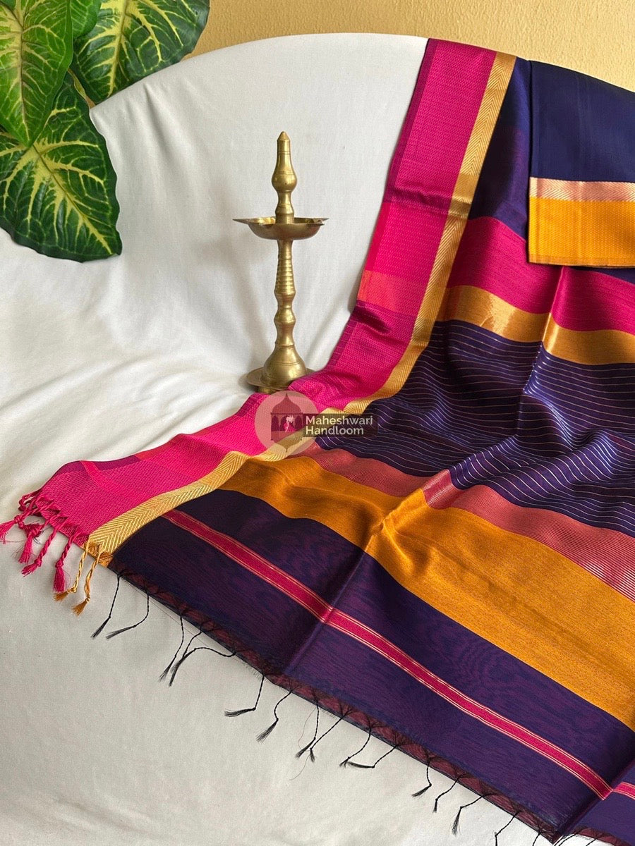 Navy Blue Ganga Jamuna Border Saree 013