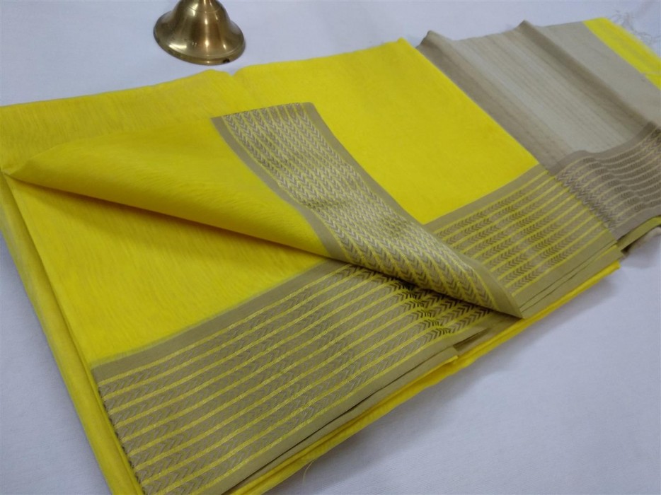 Maheshwari Light Yellow Resham 9v Border saree 