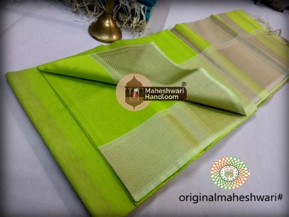 Maheshwari  Light Green Resham skirt Border saree