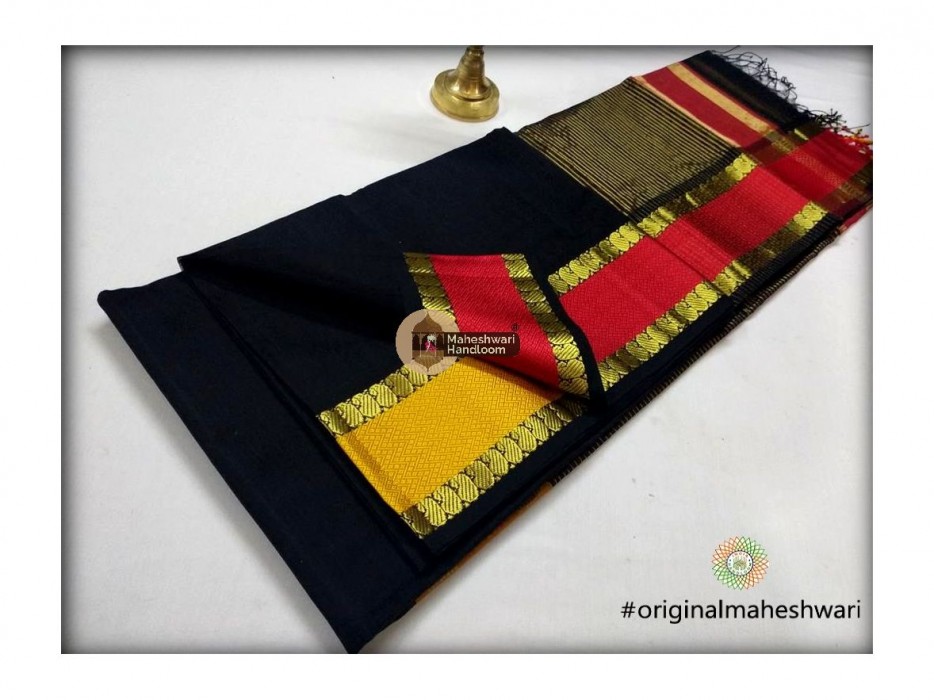 Maheshwari Black Keri buti Border Saree