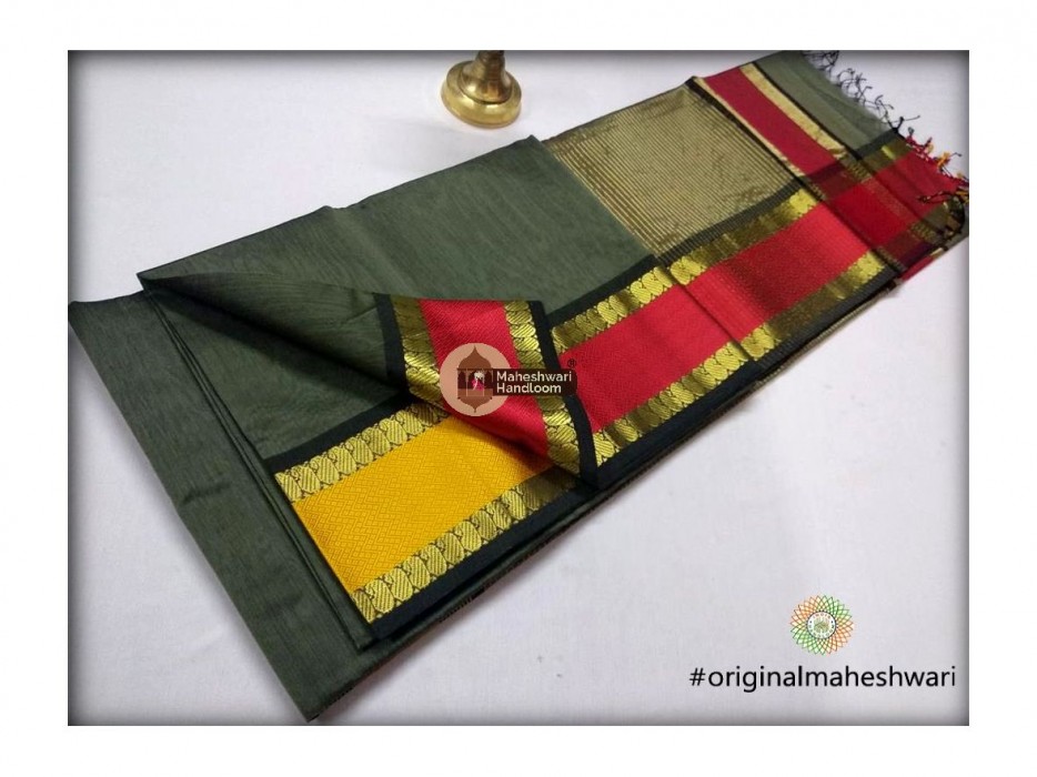 Maheshwari  Keri buti Border Saree