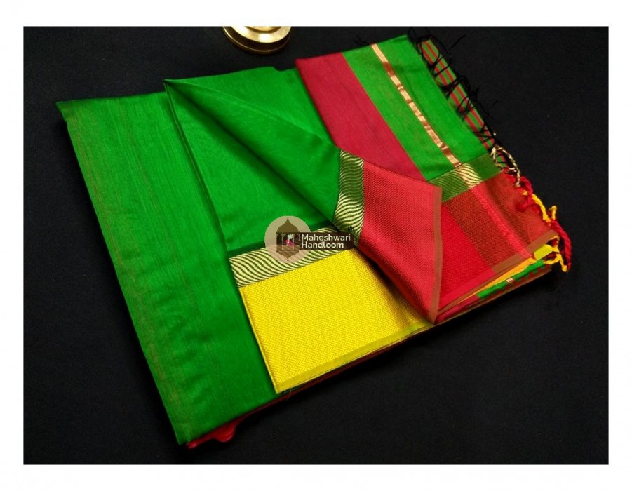 Maheshwari Dark Green Ganga Jamuna saree