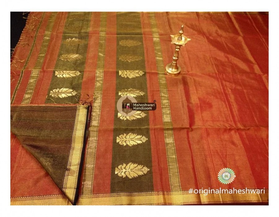 Maheshwari Red Buta Pallu Weaving Saree