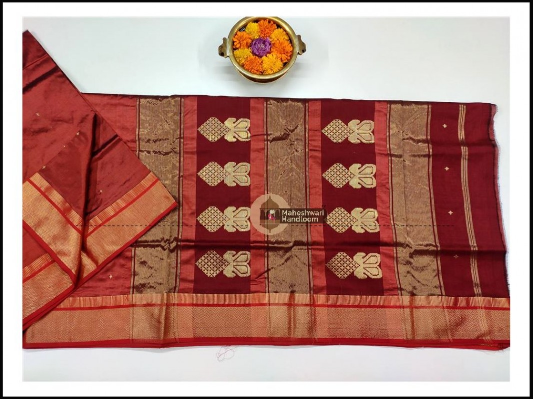 Maheshwari Peach Red Pure Silk Saree With Buta Buti Weaving