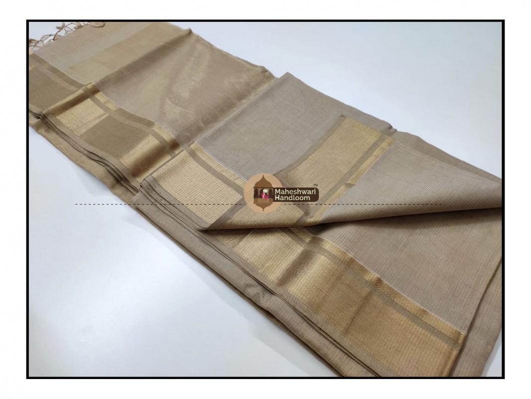 Maheshwari Grey  Checks Fabric Saree