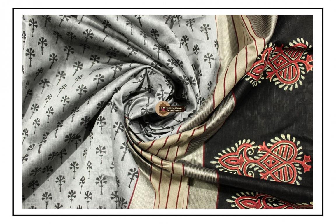 Maheshwari Silver Grey Handblock Printed Saree