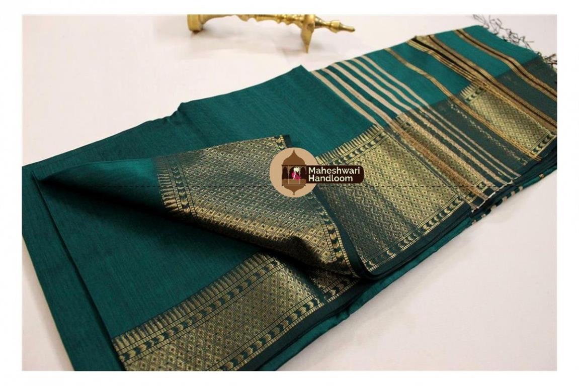 Maheshwari Light Rama Green Jari Diamond Chatai saree