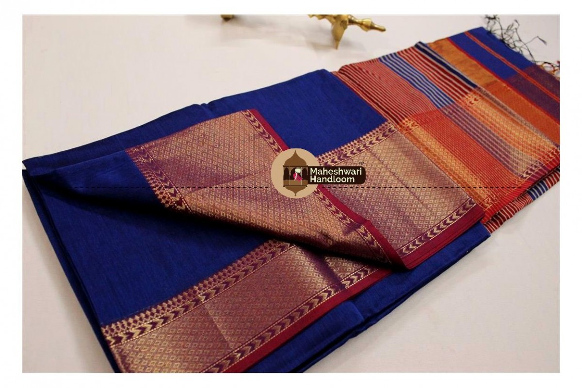 Maheshwari Blue Jari Diamond Chatai saree