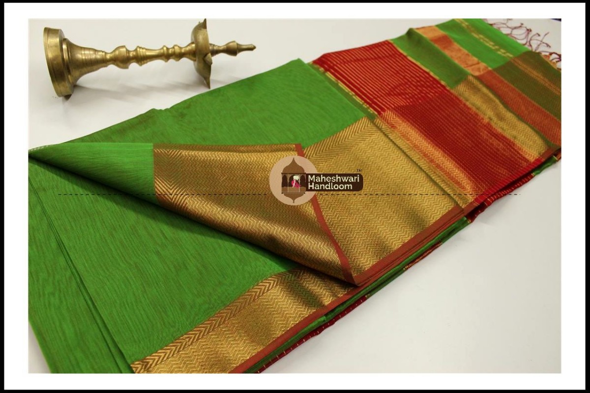 Maheshwari Green Jari skirt Border saree