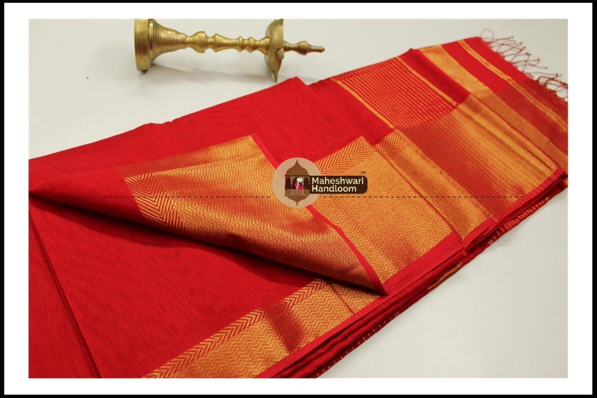 Maheshwari Red Jari skirt Border saree