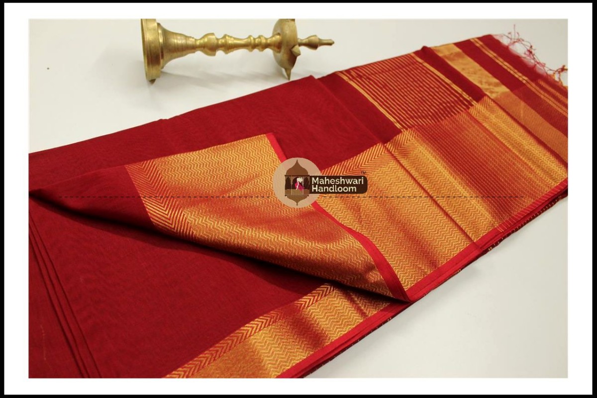 Maheshwari Maroon Jari skirt Border saree