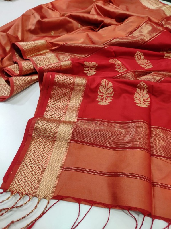 Maheshwari Golden Peach Pure Silk Saree With Buta Buti Weaving