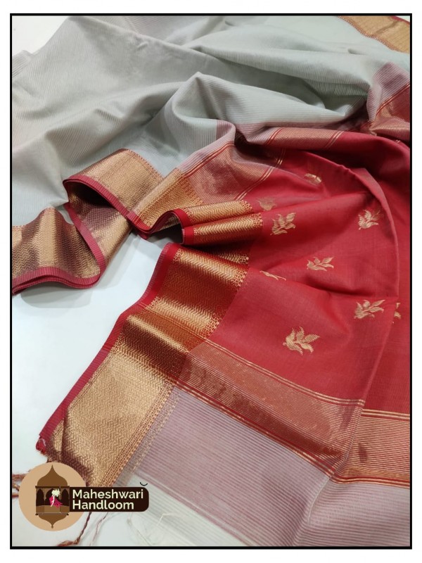 Maheshwari Grey Buta Pallu Weaving Saree